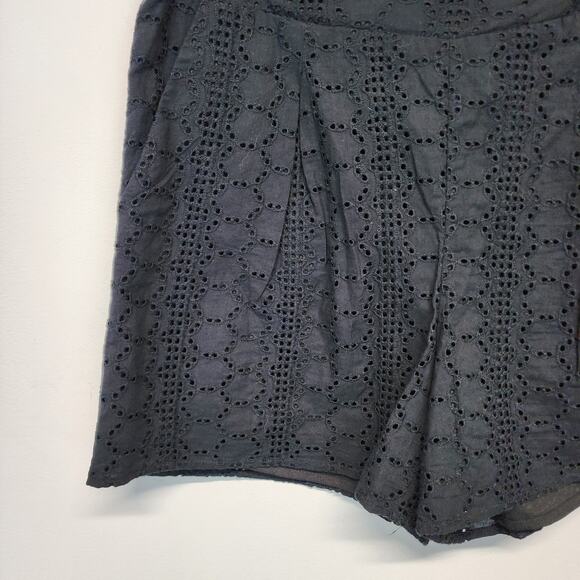 BCBGeneration Lace Overlay Shorts Size M Pull on Pleated Elastic Waist Casual - Picture 3 of 8